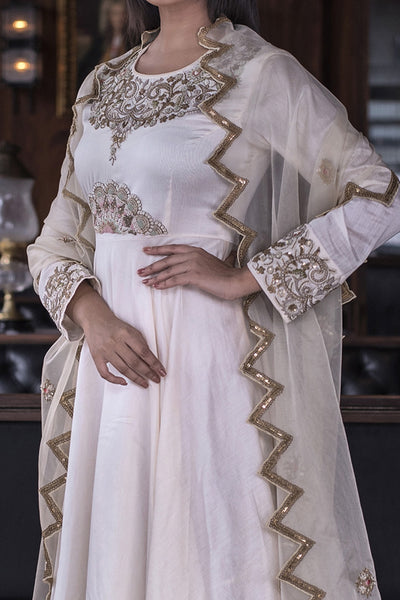 White Saw Tooth Anarkali Set Indian Clothing in Denver, CO, Aurora, CO, Boulder, CO, Fort Collins, CO, Colorado Springs, CO, Parker, CO, Highlands Ranch, CO, Cherry Creek, CO, Centennial, CO, and Longmont, CO. NATIONWIDE SHIPPING USA- India Fashion X
