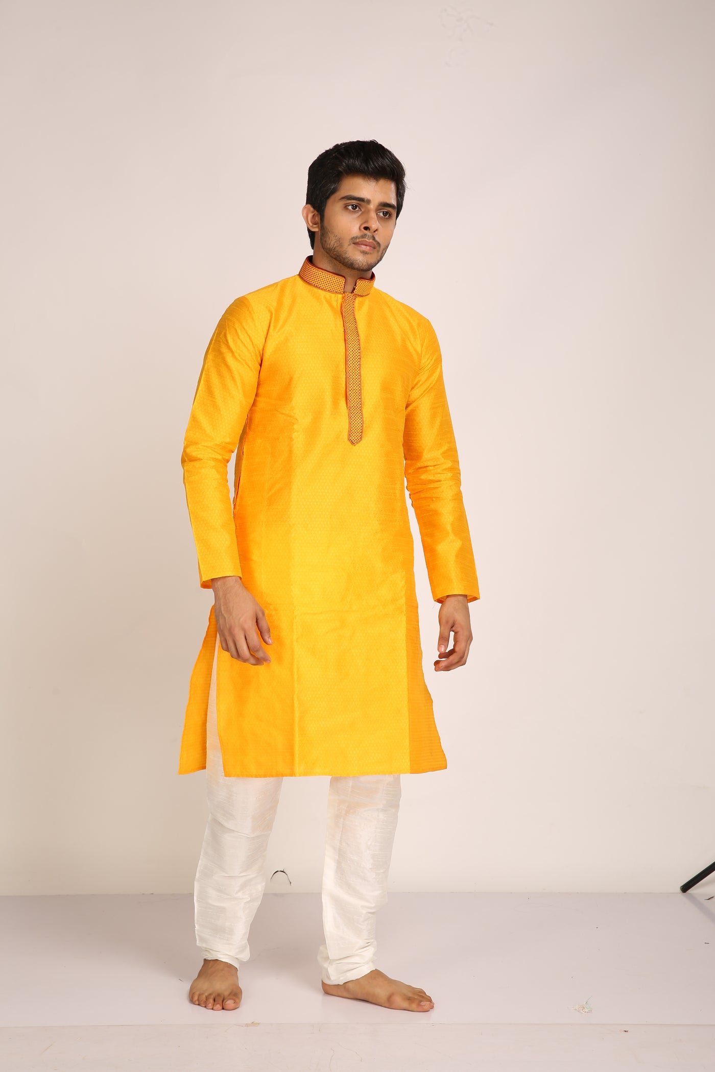 Glossed Regular Fit Kurta Indian Clothing in Denver, CO, Aurora, CO, Boulder, CO, Fort Collins, CO, Colorado Springs, CO, Parker, CO, Highlands Ranch, CO, Cherry Creek, CO, Centennial, CO, and Longmont, CO. NATIONWIDE SHIPPING USA- India Fashion X