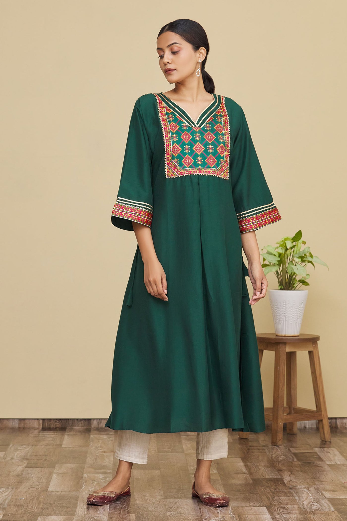Green Geometric Print Kurta - Indian Clothing in Denver, CO, Aurora, CO, Boulder, CO, Fort Collins, CO, Colorado Springs, CO, Parker, CO, Highlands Ranch, CO, Cherry Creek, CO, Centennial, CO, and Longmont, CO. Nationwide shipping USA - India Fashion X