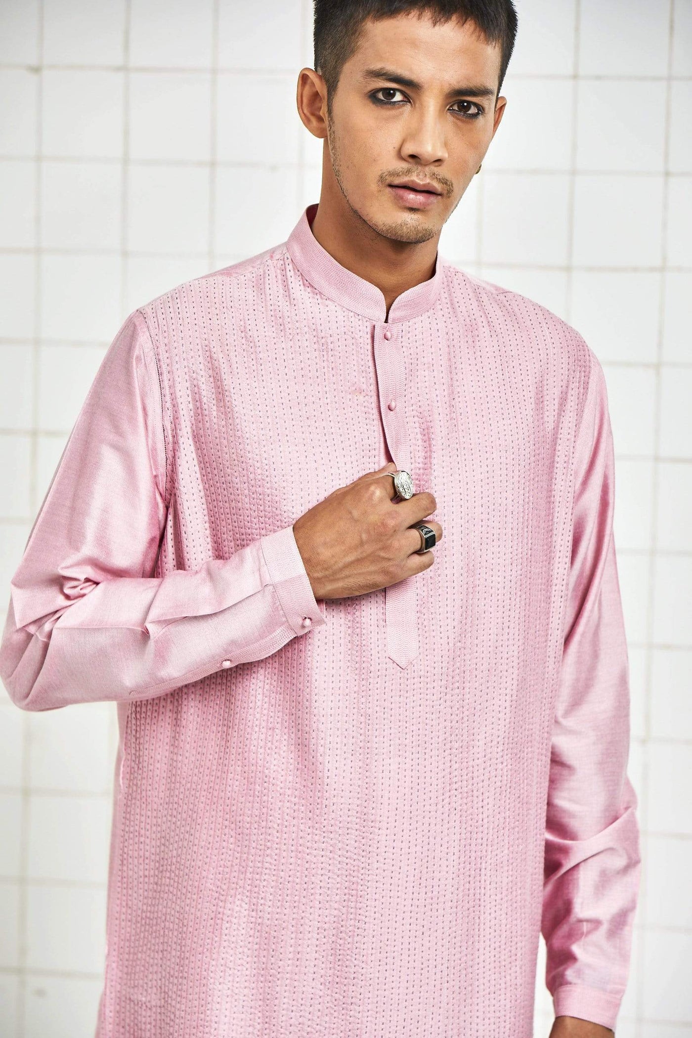 Pink Pintuck Kurta Set Indian Clothing in Denver, CO, Aurora, CO, Boulder, CO, Fort Collins, CO, Colorado Springs, CO, Parker, CO, Highlands Ranch, CO, Cherry Creek, CO, Centennial, CO, and Longmont, CO. NATIONWIDE SHIPPING USA- India Fashion X