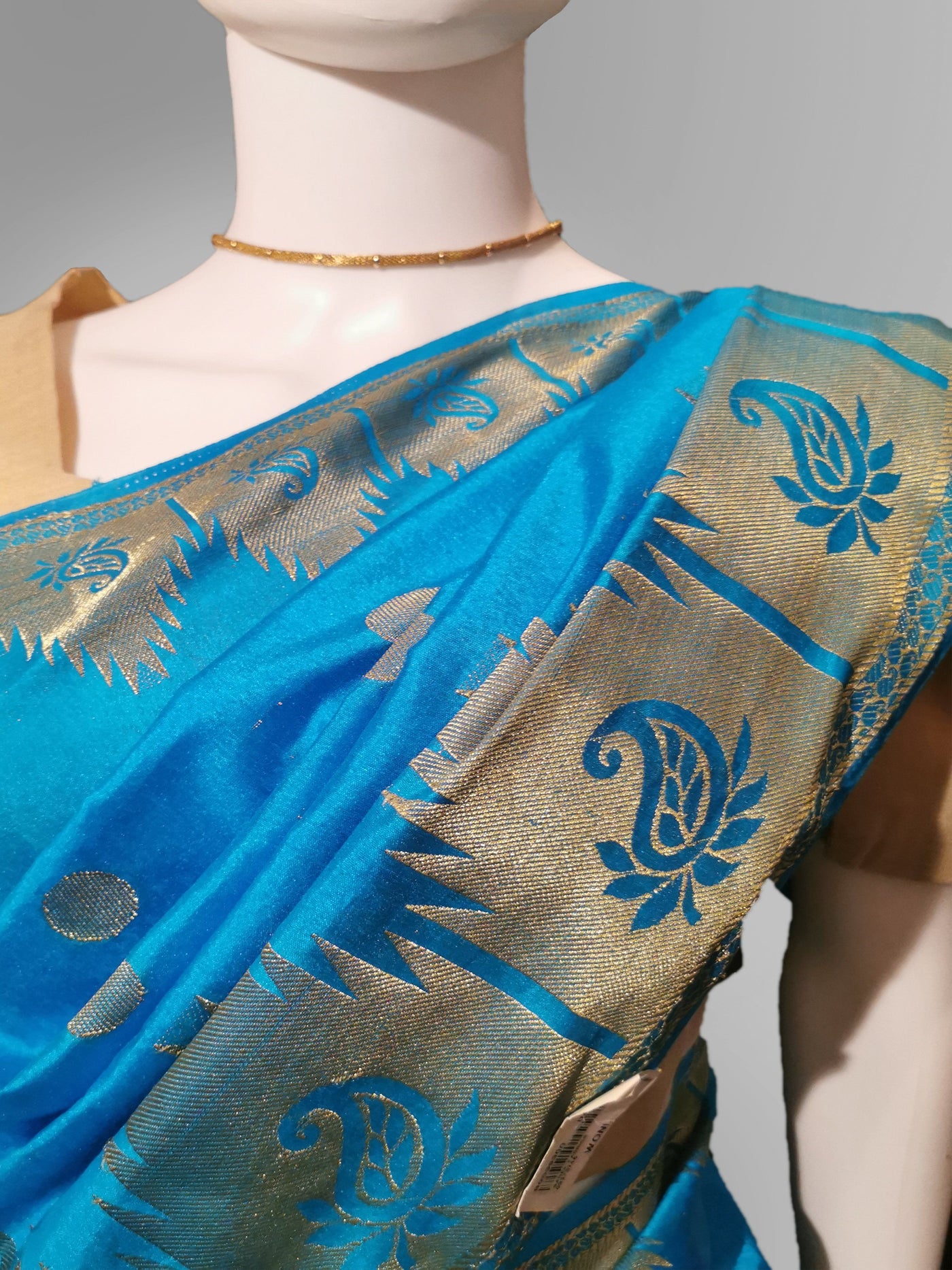 Vibrant Blue Saree Indian Clothing in Denver, CO, Aurora, CO, Boulder, CO, Fort Collins, CO, Colorado Springs, CO, Parker, CO, Highlands Ranch, CO, Cherry Creek, CO, Centennial, CO, and Longmont, CO. NATIONWIDE SHIPPING USA- India Fashion X