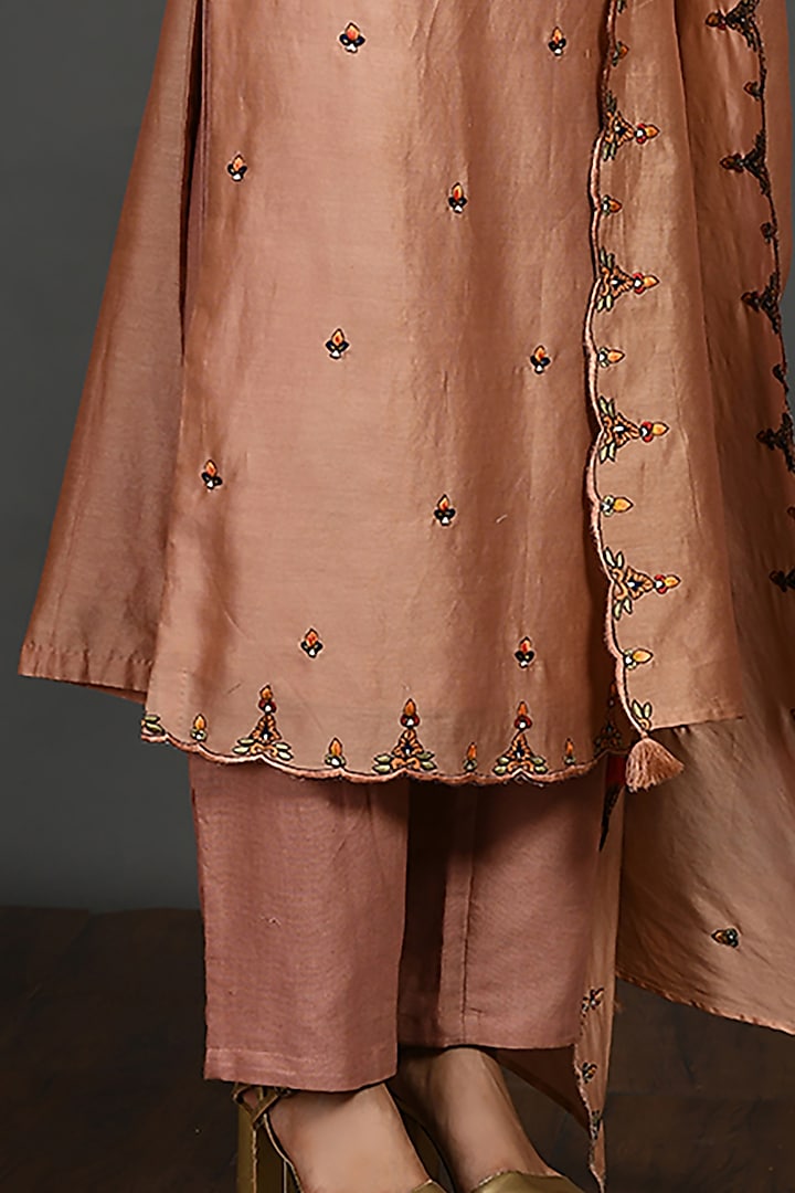 Peach A-Line Kurta Set - Indian Clothing in Denver, CO, Aurora, CO, Boulder, CO, Fort Collins, CO, Colorado Springs, CO, Parker, CO, Highlands Ranch, CO, Cherry Creek, CO, Centennial, CO, and Longmont, CO. Nationwide shipping USA - India Fashion X
