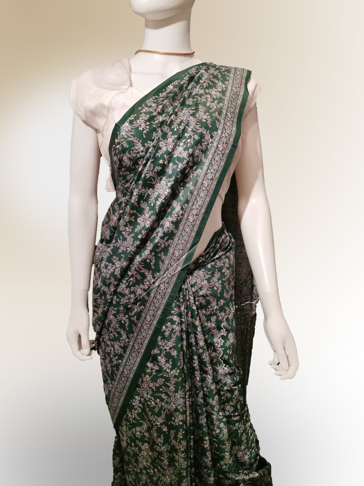 Saree in Green and Pink Featured in Traditional Style Print Indian Clothing in Denver, CO, Aurora, CO, Boulder, CO, Fort Collins, CO, Colorado Springs, CO, Parker, CO, Highlands Ranch, CO, Cherry Creek, CO, Centennial, CO, and Longmont, CO. NATIONWIDE SHIPPING USA- India Fashion X