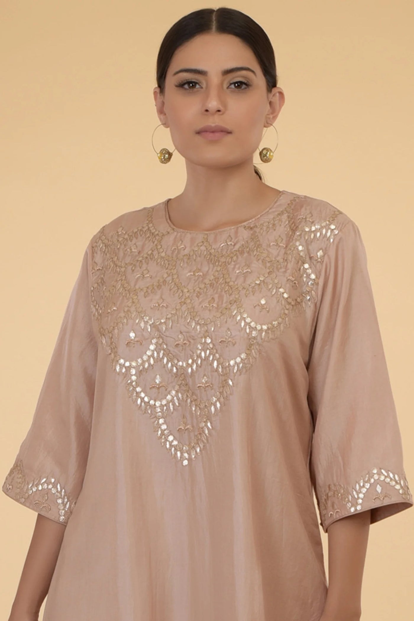 Pink Silk Crepe Kaftan Indian Clothing in Denver, CO, Aurora, CO, Boulder, CO, Fort Collins, CO, Colorado Springs, CO, Parker, CO, Highlands Ranch, CO, Cherry Creek, CO, Centennial, CO, and Longmont, CO. NATIONWIDE SHIPPING USA- India Fashion X