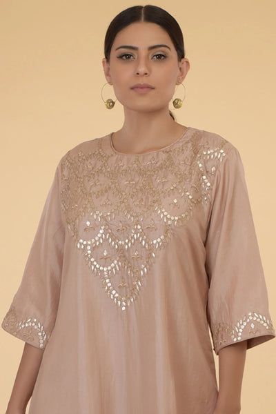 Pink Silk Crepe Kaftan Indian Clothing in Denver, CO, Aurora, CO, Boulder, CO, Fort Collins, CO, Colorado Springs, CO, Parker, CO, Highlands Ranch, CO, Cherry Creek, CO, Centennial, CO, and Longmont, CO. NATIONWIDE SHIPPING USA- India Fashion X