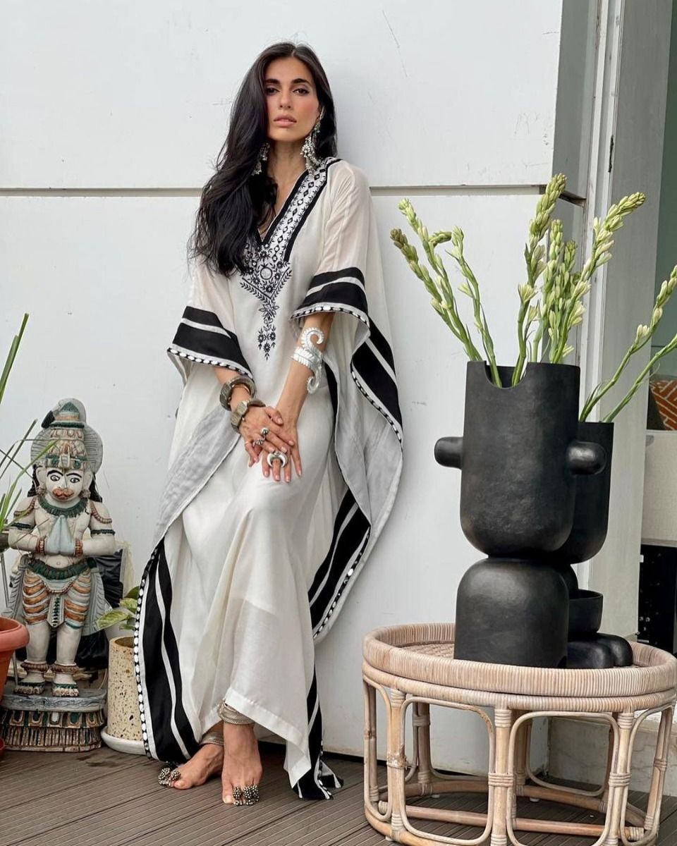 Ebony and Ivory Kaftan - Indian Clothing in Denver, CO, Aurora, CO, Boulder, CO, Fort Collins, CO, Colorado Springs, CO, Parker, CO, Highlands Ranch, CO, Cherry Creek, CO, Centennial, CO, and Longmont, CO. Nationwide shipping USA - India Fashion X