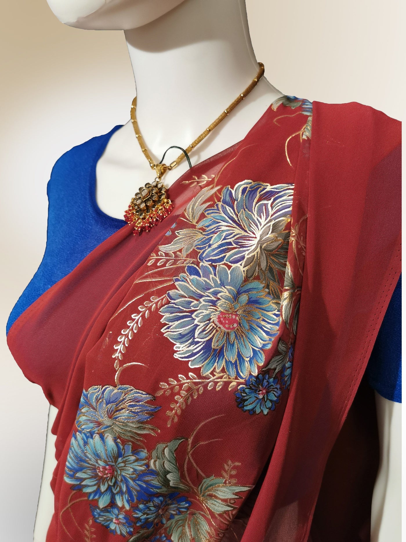 Saree in Tomato Red with Floral Print Indian Clothing in Denver, CO, Aurora, CO, Boulder, CO, Fort Collins, CO, Colorado Springs, CO, Parker, CO, Highlands Ranch, CO, Cherry Creek, CO, Centennial, CO, and Longmont, CO. NATIONWIDE SHIPPING USA- India Fashion X