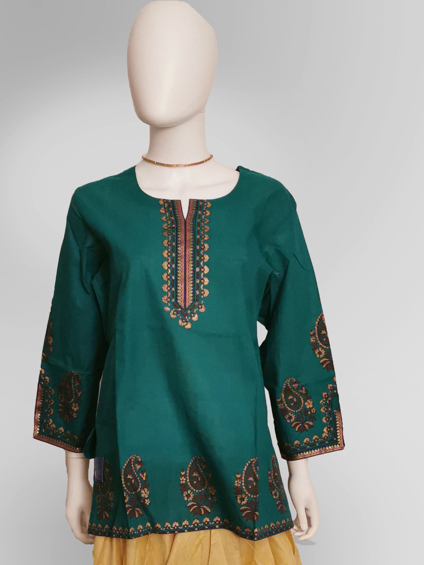 3/4 Sleeve Kurti Top in Forest Green Indian Clothing in Denver, CO, Aurora, CO, Boulder, CO, Fort Collins, CO, Colorado Springs, CO, Parker, CO, Highlands Ranch, CO, Cherry Creek, CO, Centennial, CO, and Longmont, CO. NATIONWIDE SHIPPING USA- India Fashion X