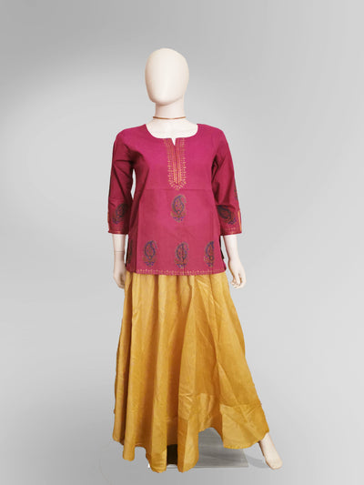 Kurti Top in Magenta Pink - Indian Clothing in Denver, CO, Aurora, CO, Boulder, CO, Fort Collins, CO, Colorado Springs, CO, Parker, CO, Highlands Ranch, CO, Cherry Creek, CO, Centennial, CO, and Longmont, CO. Nationwide shipping USA - India Fashion X