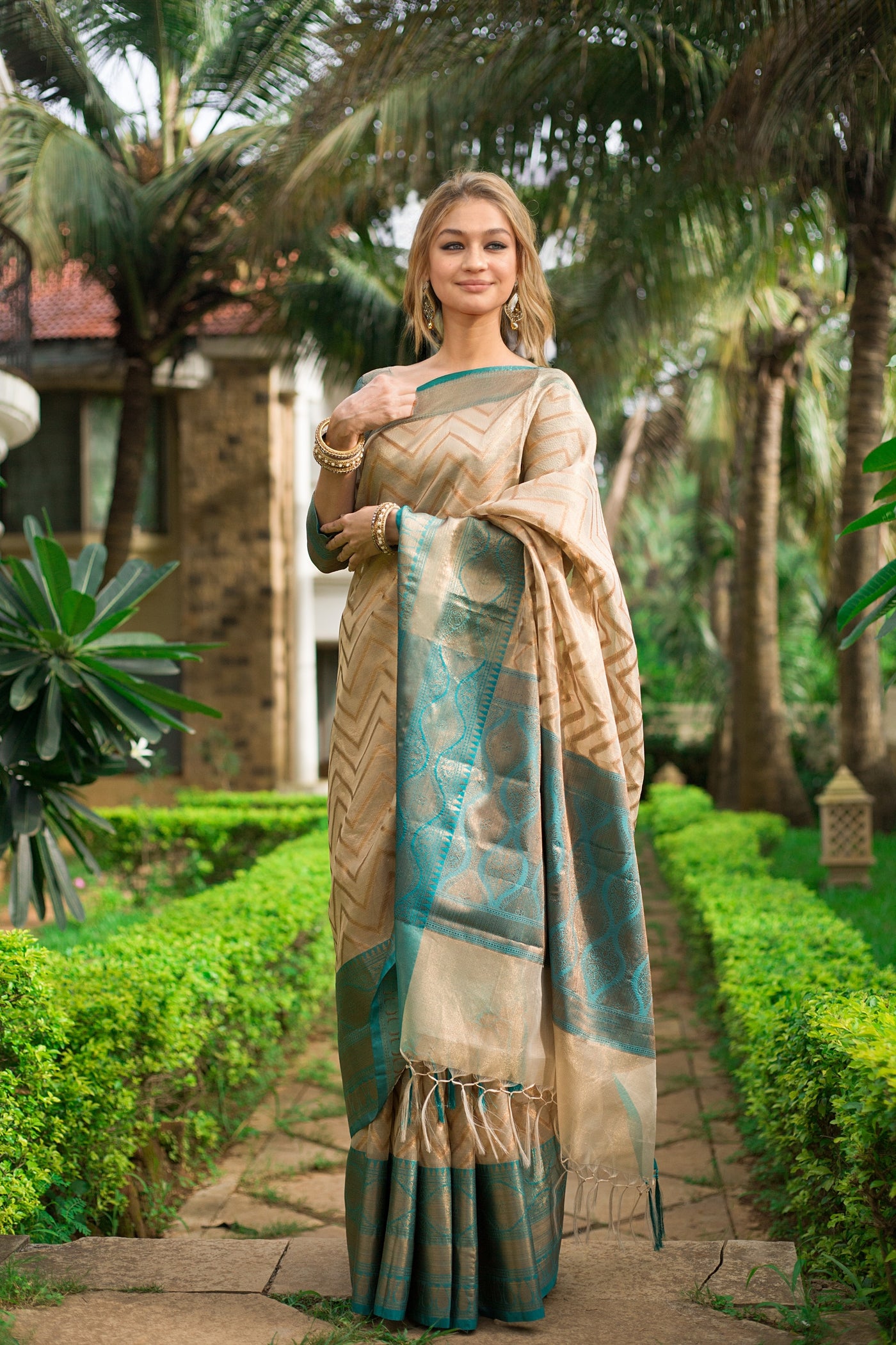 Soft Gold Banarasi Saree Indian Clothing in Denver, CO, Aurora, CO, Boulder, CO, Fort Collins, CO, Colorado Springs, CO, Parker, CO, Highlands Ranch, CO, Cherry Creek, CO, Centennial, CO, and Longmont, CO. NATIONWIDE SHIPPING USA- India Fashion X