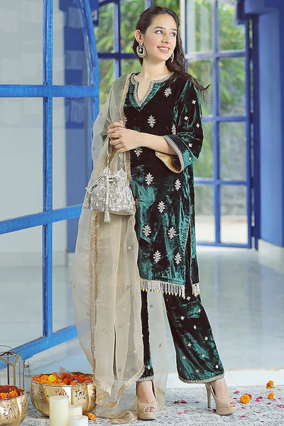 Bottle Green Kurta Set - Indian Clothing in Denver, CO, Aurora, CO, Boulder, CO, Fort Collins, CO, Colorado Springs, CO, Parker, CO, Highlands Ranch, CO, Cherry Creek, CO, Centennial, CO, and Longmont, CO. Nationwide shipping USA - India Fashion X