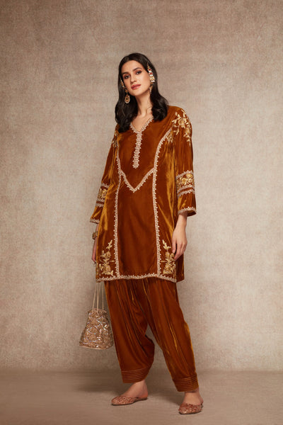 Honey Gold Kurta and Salwar Set - Indian Clothing in Denver, CO, Aurora, CO, Boulder, CO, Fort Collins, CO, Colorado Springs, CO, Parker, CO, Highlands Ranch, CO, Cherry Creek, CO, Centennial, CO, and Longmont, CO. Nationwide shipping USA - India Fashion X