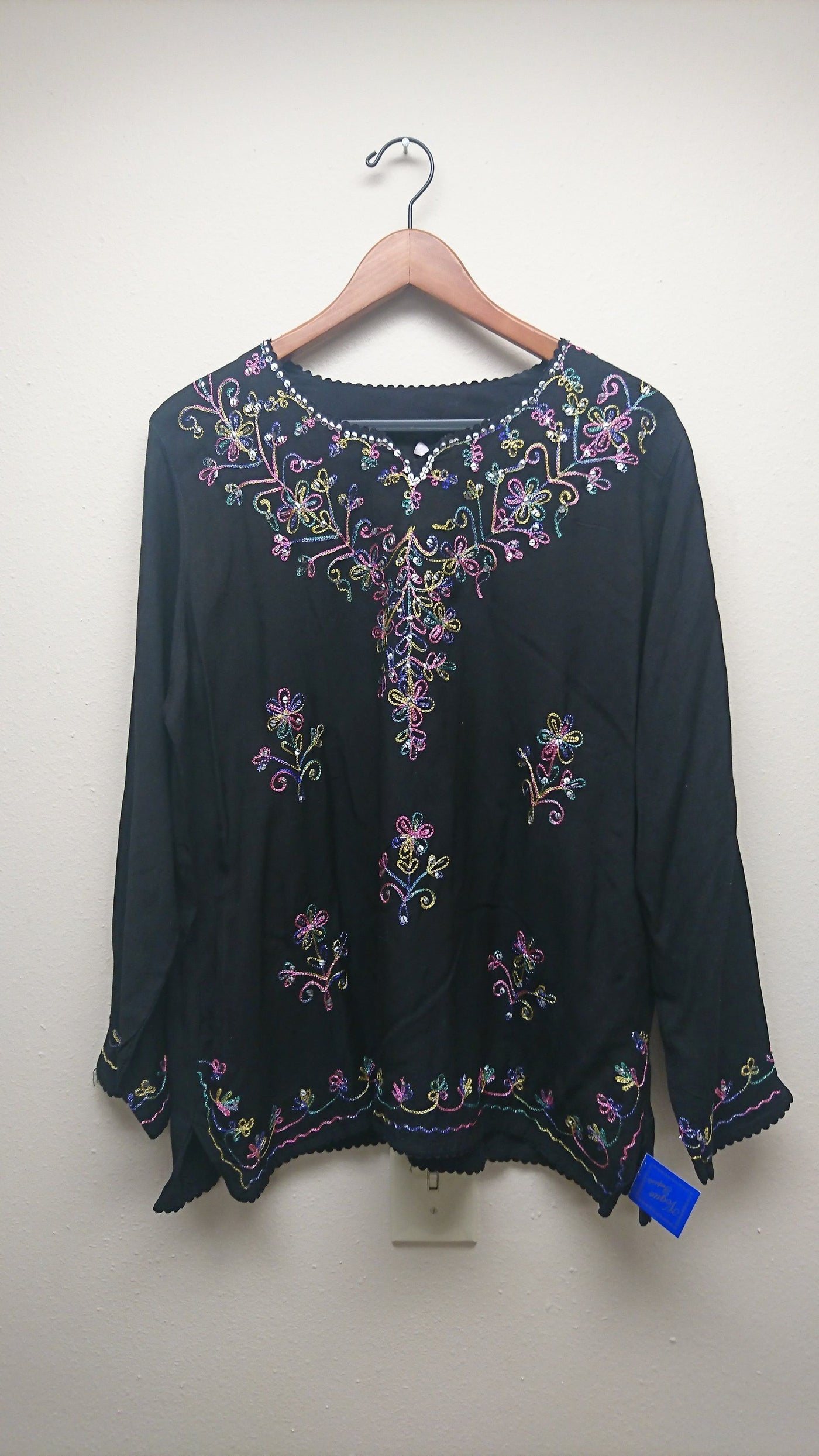Kurti Blouse Top in Black - Indian Clothing in Denver, CO, Aurora, CO, Boulder, CO, Fort Collins, CO, Colorado Springs, CO, Parker, CO, Highlands Ranch, CO, Cherry Creek, CO, Centennial, CO, and Longmont, CO. Nationwide shipping USA - India Fashion X