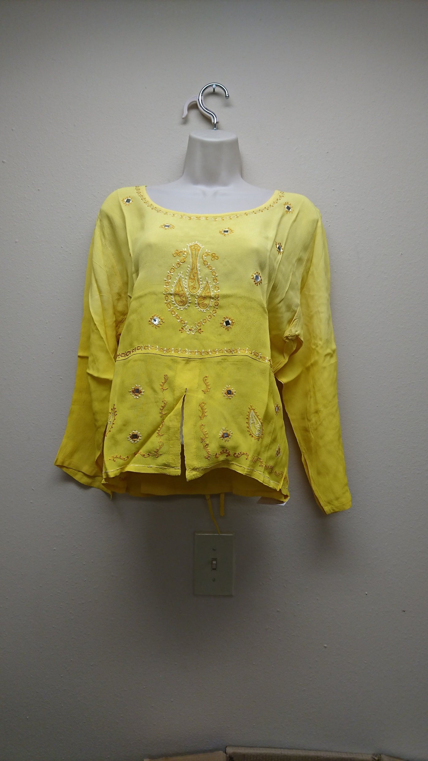 Kurti Blouse Top in Yellow - Indian Clothing in Denver, CO, Aurora, CO, Boulder, CO, Fort Collins, CO, Colorado Springs, CO, Parker, CO, Highlands Ranch, CO, Cherry Creek, CO, Centennial, CO, and Longmont, CO. Nationwide shipping USA - India Fashion X