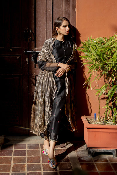 Black Chanderi Kurta Set - Indian Clothing in Denver, CO, Aurora, CO, Boulder, CO, Fort Collins, CO, Colorado Springs, CO, Parker, CO, Highlands Ranch, CO, Cherry Creek, CO, Centennial, CO, and Longmont, CO. Nationwide shipping USA - India Fashion X