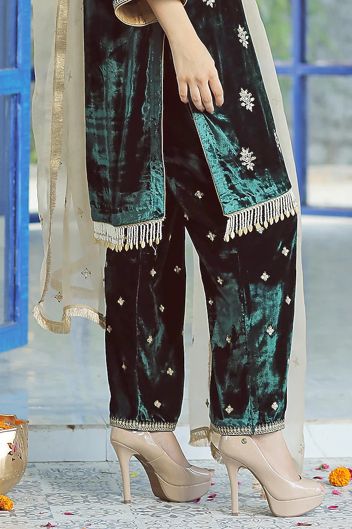Bottle Green Kurta Set - Indian Clothing in Denver, CO, Aurora, CO, Boulder, CO, Fort Collins, CO, Colorado Springs, CO, Parker, CO, Highlands Ranch, CO, Cherry Creek, CO, Centennial, CO, and Longmont, CO. Nationwide shipping USA - India Fashion X