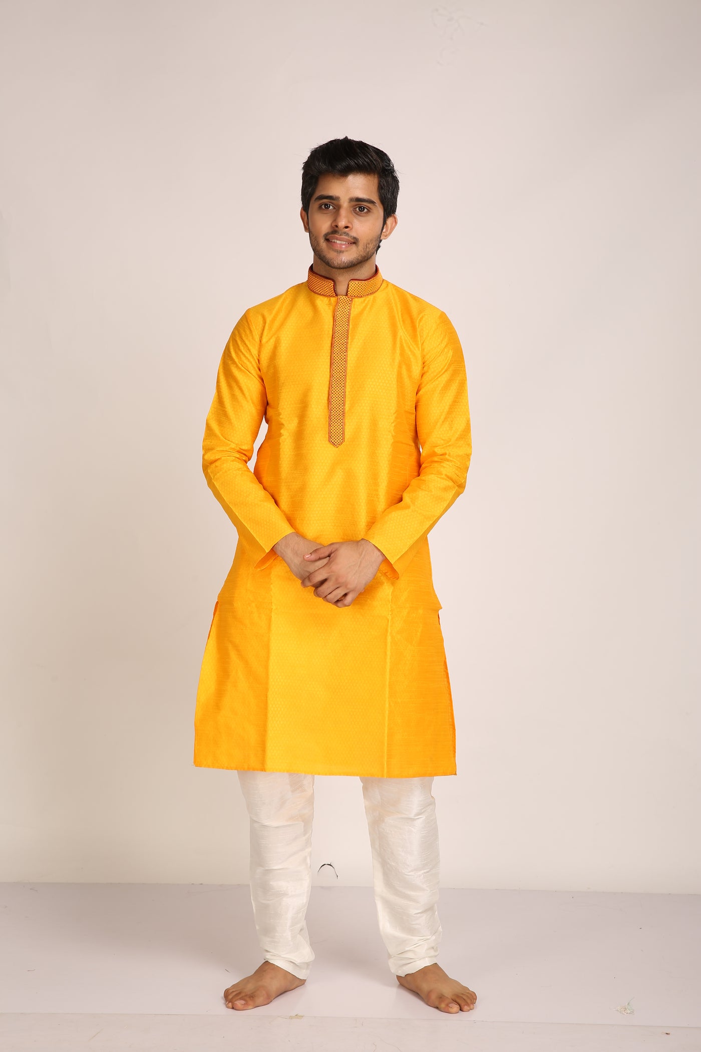 Glossed Regular Fit Kurta Indian Clothing in Denver, CO, Aurora, CO, Boulder, CO, Fort Collins, CO, Colorado Springs, CO, Parker, CO, Highlands Ranch, CO, Cherry Creek, CO, Centennial, CO, and Longmont, CO. NATIONWIDE SHIPPING USA- India Fashion X