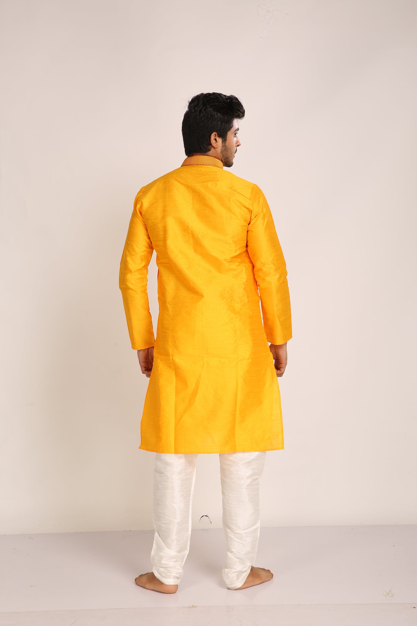 Glossed Regular Fit Kurta Indian Clothing in Denver, CO, Aurora, CO, Boulder, CO, Fort Collins, CO, Colorado Springs, CO, Parker, CO, Highlands Ranch, CO, Cherry Creek, CO, Centennial, CO, and Longmont, CO. NATIONWIDE SHIPPING USA- India Fashion X