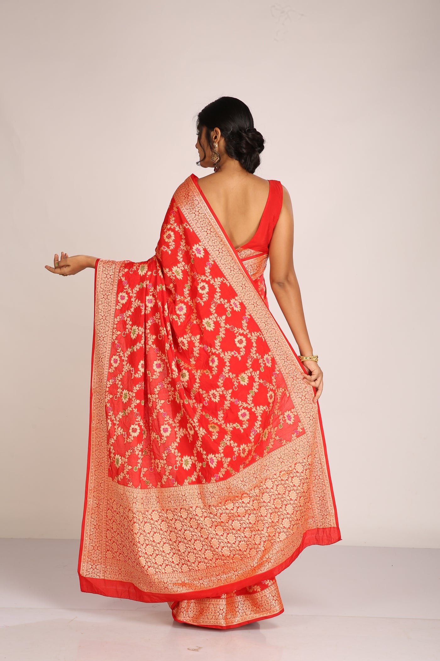 Banarasi Saree in Red With Gold - Indian Clothing in Denver, CO, Aurora, CO, Boulder, CO, Fort Collins, CO, Colorado Springs, CO, Parker, CO, Highlands Ranch, CO, Cherry Creek, CO, Centennial, CO, and Longmont, CO. Nationwide shipping USA - India Fashion X