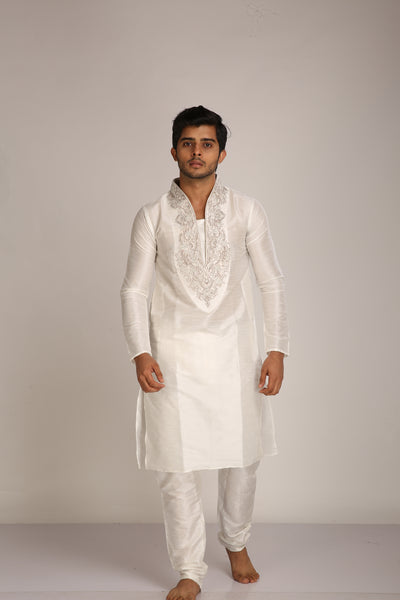 White Glossed Fitted Kurta Indian Clothing in Denver, CO, Aurora, CO, Boulder, CO, Fort Collins, CO, Colorado Springs, CO, Parker, CO, Highlands Ranch, CO, Cherry Creek, CO, Centennial, CO, and Longmont, CO. NATIONWIDE SHIPPING USA- India Fashion X