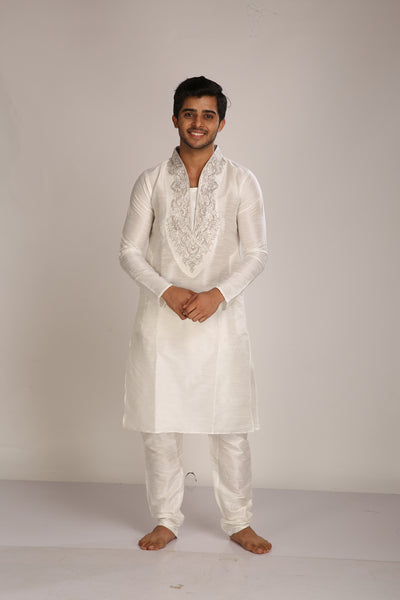 White Glossed Fitted Kurta Indian Clothing in Denver, CO, Aurora, CO, Boulder, CO, Fort Collins, CO, Colorado Springs, CO, Parker, CO, Highlands Ranch, CO, Cherry Creek, CO, Centennial, CO, and Longmont, CO. NATIONWIDE SHIPPING USA- India Fashion X