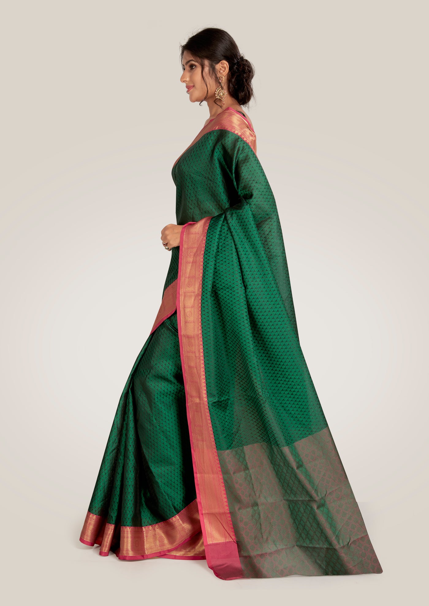 Forrest Green Silk Saree Indian Clothing in Denver, CO, Aurora, CO, Boulder, CO, Fort Collins, CO, Colorado Springs, CO, Parker, CO, Highlands Ranch, CO, Cherry Creek, CO, Centennial, CO, and Longmont, CO. NATIONWIDE SHIPPING USA- India Fashion X