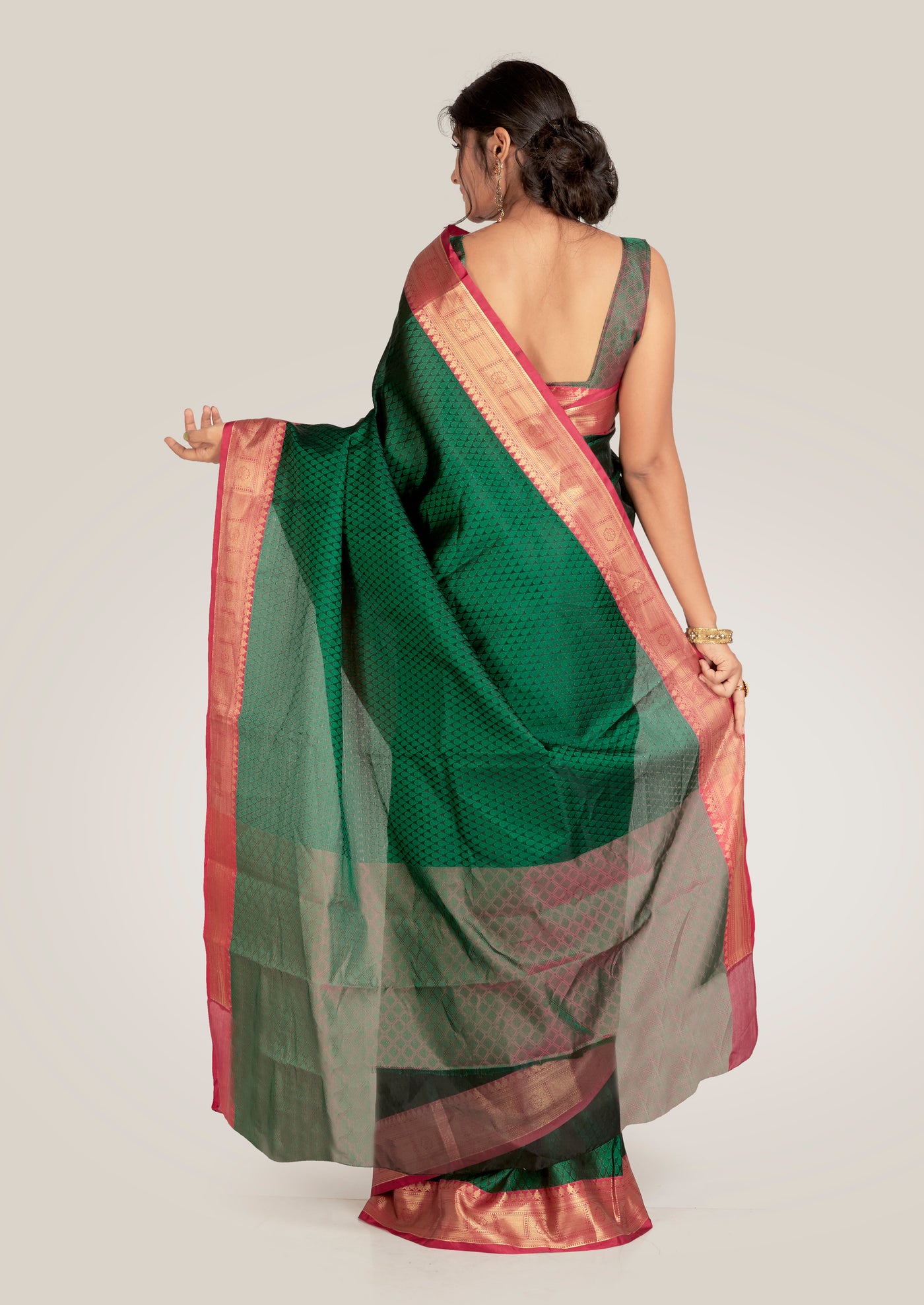 Forrest Green Silk Saree Indian Clothing in Denver, CO, Aurora, CO, Boulder, CO, Fort Collins, CO, Colorado Springs, CO, Parker, CO, Highlands Ranch, CO, Cherry Creek, CO, Centennial, CO, and Longmont, CO. NATIONWIDE SHIPPING USA- India Fashion X