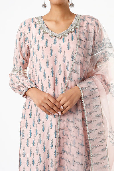Peach Embroidered Kurta Set - Indian Clothing in Denver, CO, Aurora, CO, Boulder, CO, Fort Collins, CO, Colorado Springs, CO, Parker, CO, Highlands Ranch, CO, Cherry Creek, CO, Centennial, CO, and Longmont, CO. Nationwide shipping USA - India Fashion X
