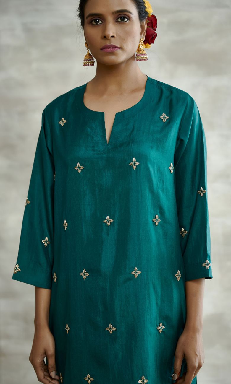 Turquoise Silk Tunic Set - Indian Clothing in Denver, CO, Aurora, CO, Boulder, CO, Fort Collins, CO, Colorado Springs, CO, Parker, CO, Highlands Ranch, CO, Cherry Creek, CO, Centennial, CO, and Longmont, CO. Nationwide shipping USA - India Fashion X