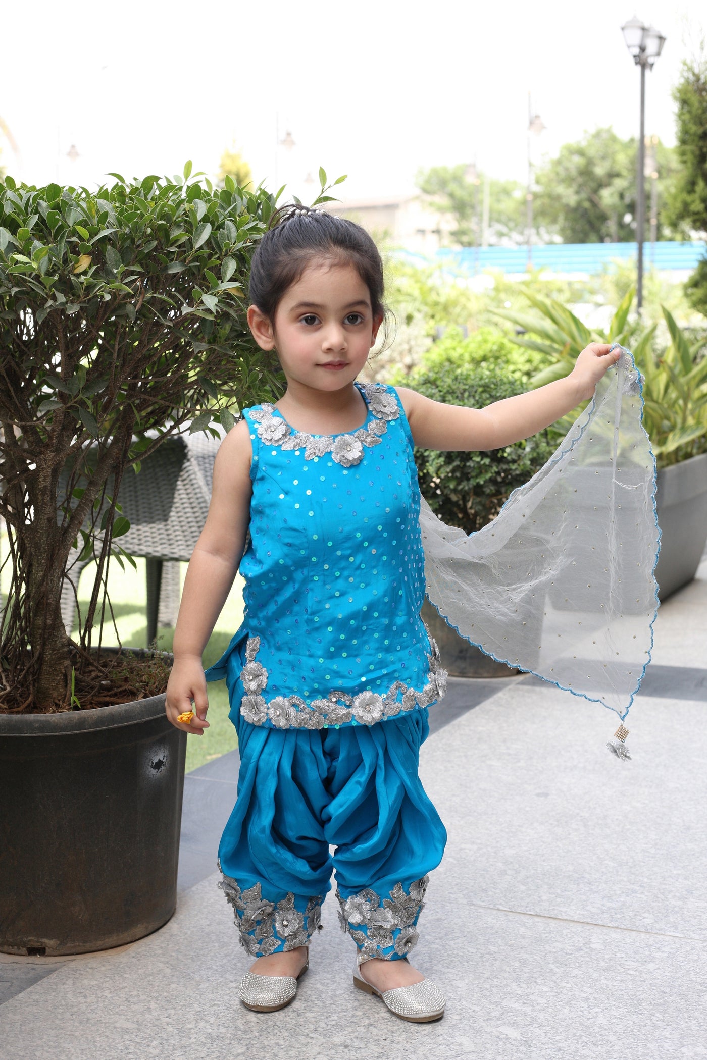 Girls' Cerulean Blue Patiala Suit Indian Clothing in Denver, CO, Aurora, CO, Boulder, CO, Fort Collins, CO, Colorado Springs, CO, Parker, CO, Highlands Ranch, CO, Cherry Creek, CO, Centennial, CO, and Longmont, CO. NATIONWIDE SHIPPING USA- India Fashion X