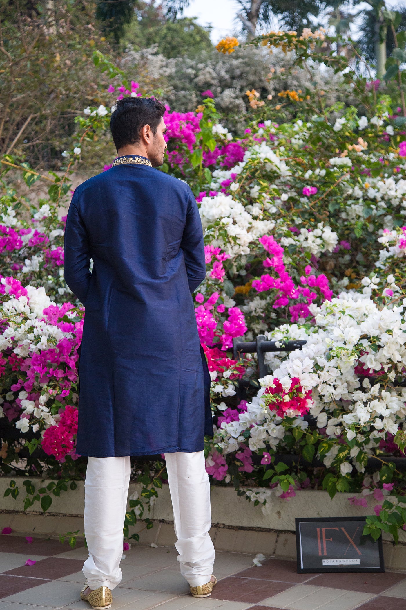 Navy Embroidered Kurta Set Indian Clothing in Denver, CO, Aurora, CO, Boulder, CO, Fort Collins, CO, Colorado Springs, CO, Parker, CO, Highlands Ranch, CO, Cherry Creek, CO, Centennial, CO, and Longmont, CO. NATIONWIDE SHIPPING USA- India Fashion X