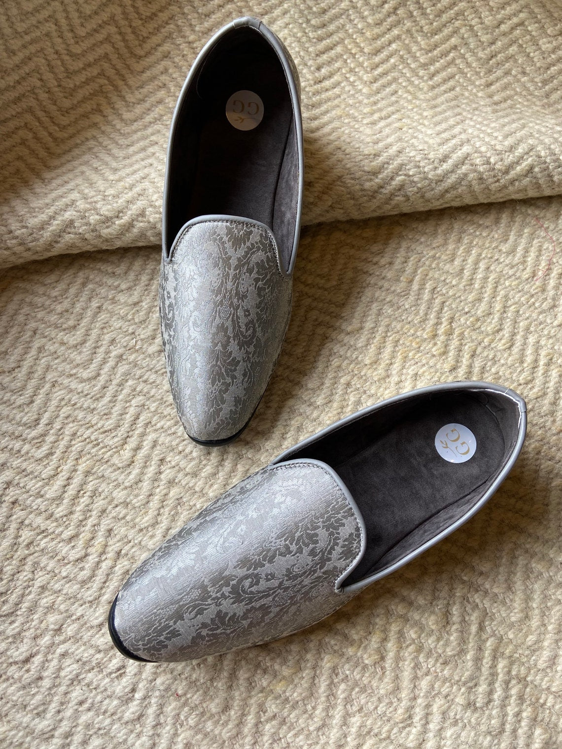 Floral Design Loafers Jutti Indian Clothing in Denver, CO, Aurora, CO, Boulder, CO, Fort Collins, CO, Colorado Springs, CO, Parker, CO, Highlands Ranch, CO, Cherry Creek, CO, Centennial, CO, and Longmont, CO. NATIONWIDE SHIPPING USA- India Fashion X