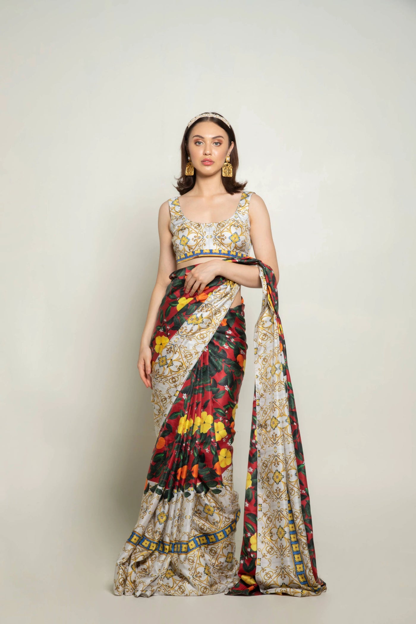 Saree Set in Floral Motif Indian Clothing in Denver, CO, Aurora, CO, Boulder, CO, Fort Collins, CO, Colorado Springs, CO, Parker, CO, Highlands Ranch, CO, Cherry Creek, CO, Centennial, CO, and Longmont, CO. NATIONWIDE SHIPPING USA- India Fashion X