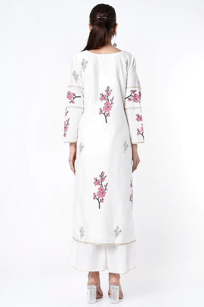 White Floral Printed Kurta Set Indian Clothing in Denver, CO, Aurora, CO, Boulder, CO, Fort Collins, CO, Colorado Springs, CO, Parker, CO, Highlands Ranch, CO, Cherry Creek, CO, Centennial, CO, and Longmont, CO. NATIONWIDE SHIPPING USA- India Fashion X