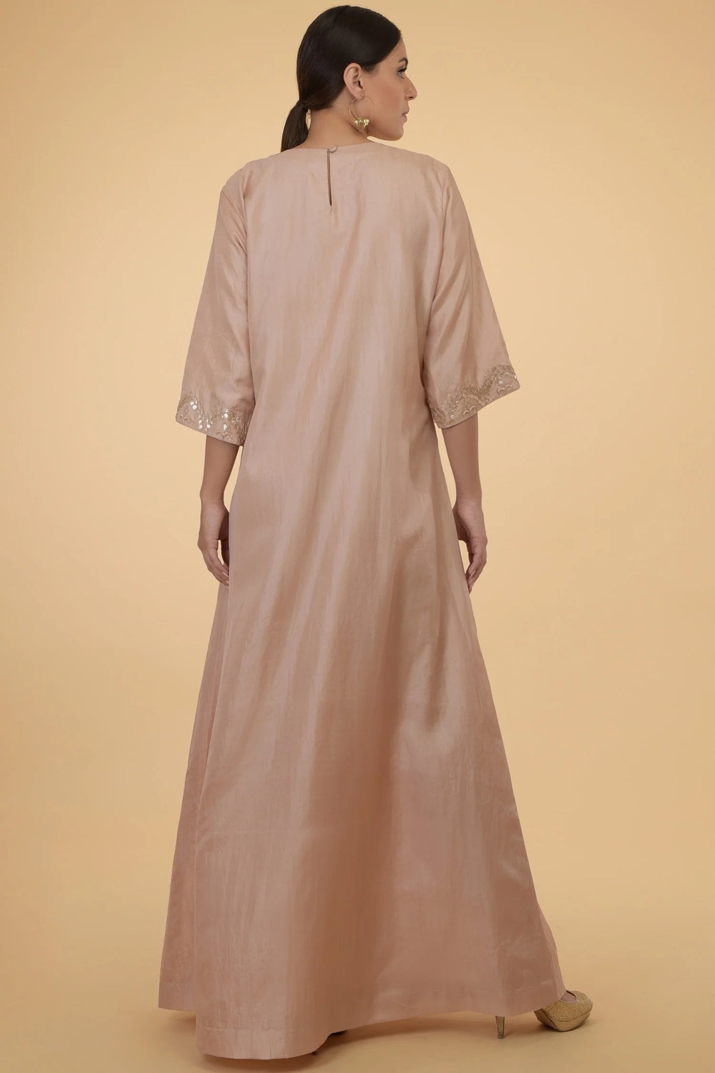 Pink Silk Crepe Kaftan Indian Clothing in Denver, CO, Aurora, CO, Boulder, CO, Fort Collins, CO, Colorado Springs, CO, Parker, CO, Highlands Ranch, CO, Cherry Creek, CO, Centennial, CO, and Longmont, CO. NATIONWIDE SHIPPING USA- India Fashion X