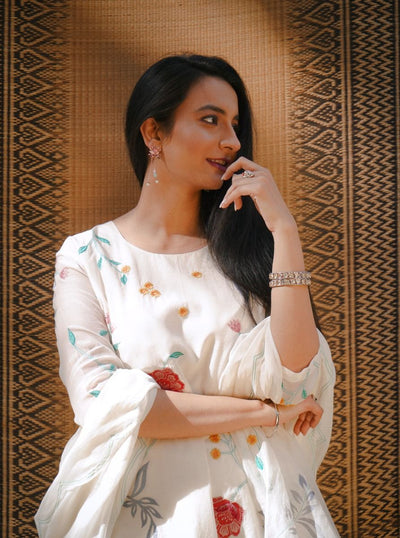Ivory Applique Kurta Set - Indian Clothing in Denver, CO, Aurora, CO, Boulder, CO, Fort Collins, CO, Colorado Springs, CO, Parker, CO, Highlands Ranch, CO, Cherry Creek, CO, Centennial, CO, and Longmont, CO. Nationwide shipping USA - India Fashion X